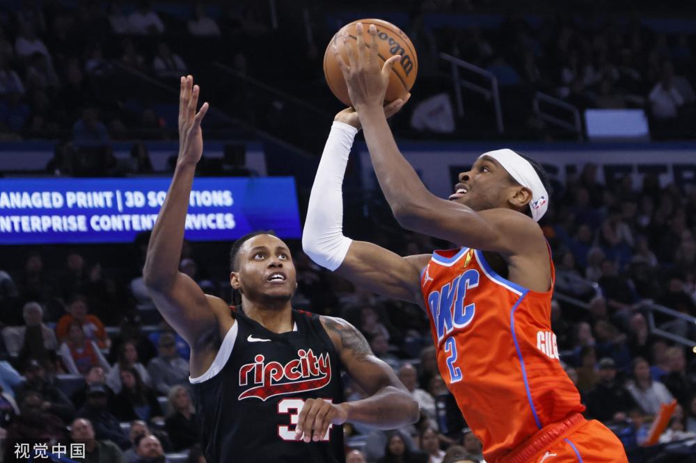 她在此次比 她在此次比